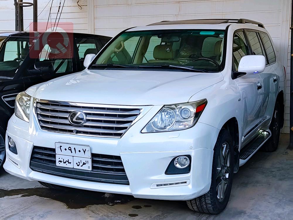 Lexus LX